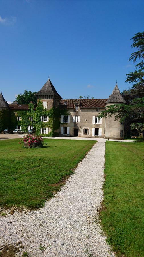 Pierre Deluen Domaine De La Grange De Quaire Bed and Breakfast Chassenon Exteriör bild