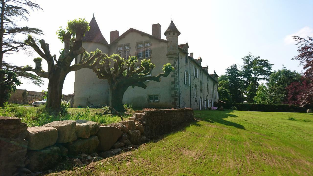 Pierre Deluen Domaine De La Grange De Quaire Bed and Breakfast Chassenon Exteriör bild