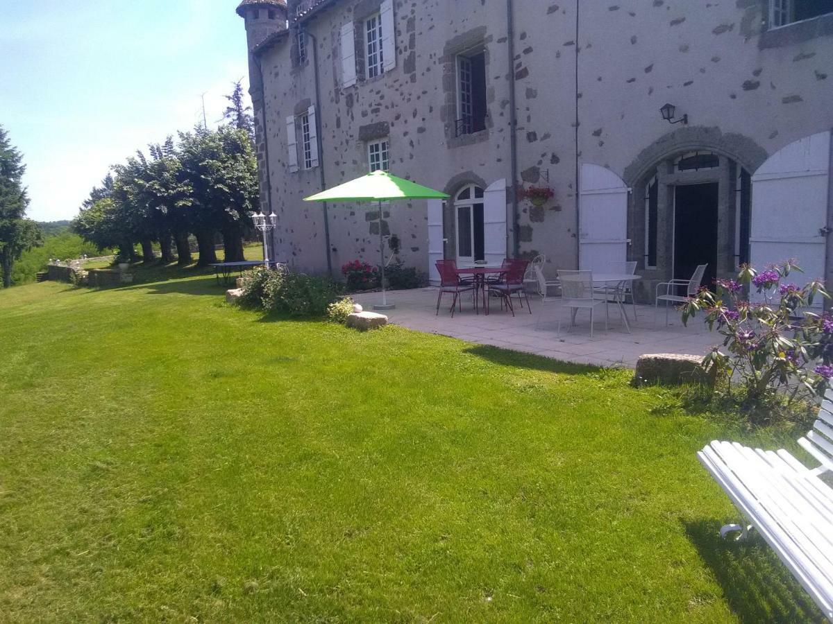 Pierre Deluen Domaine De La Grange De Quaire Bed and Breakfast Chassenon Exteriör bild
