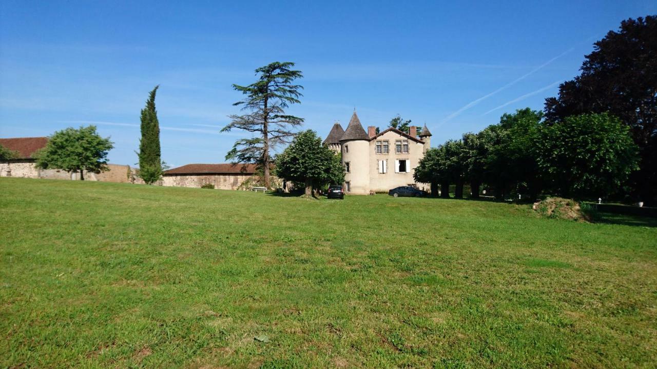 Pierre Deluen Domaine De La Grange De Quaire Bed and Breakfast Chassenon Exteriör bild